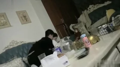 老婆被老公兄弟家中爆干