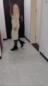 大哥不在家我帮嫂子开发菊花嫂子被操喷水